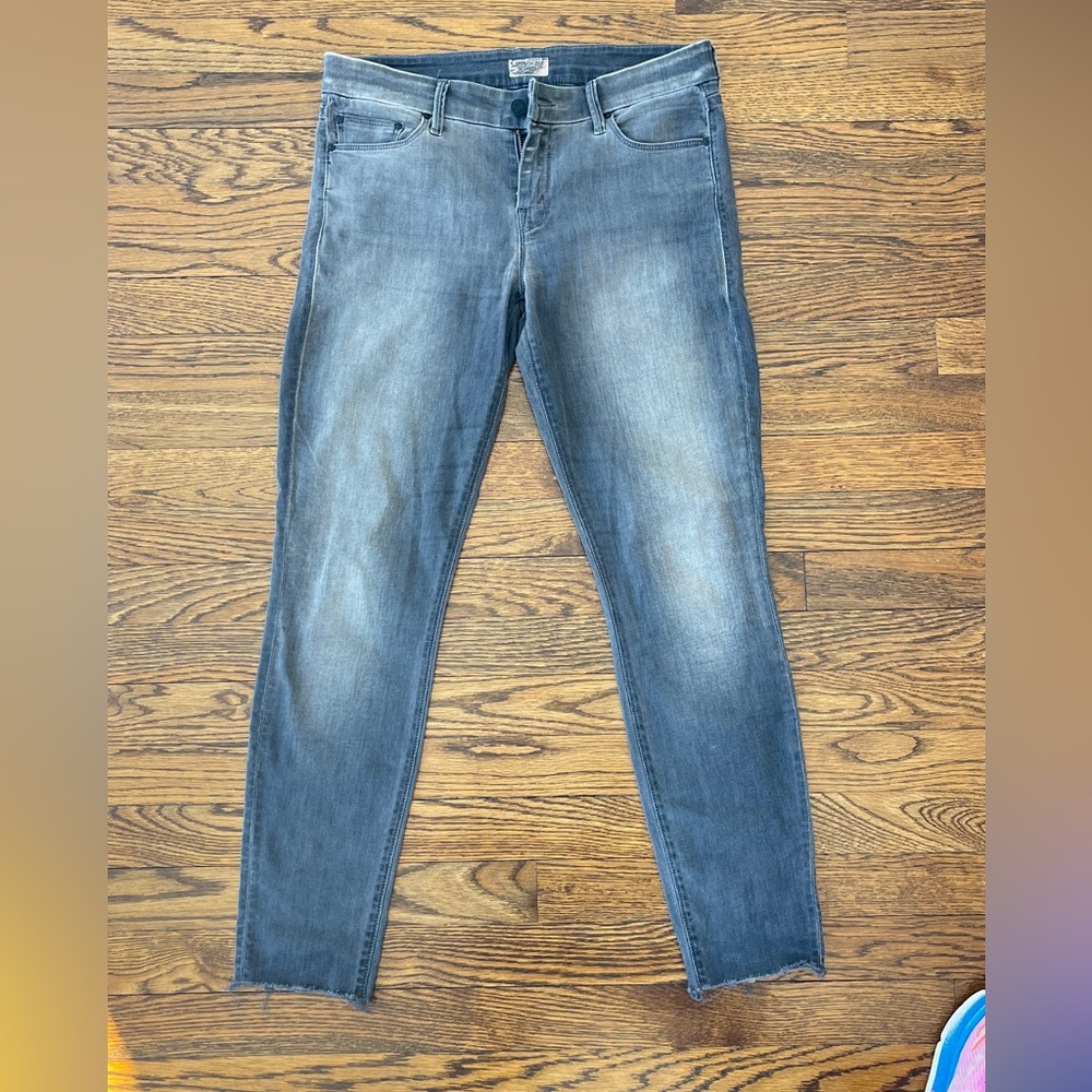 Mother jeans, Looker Ankle Fray, size 29.